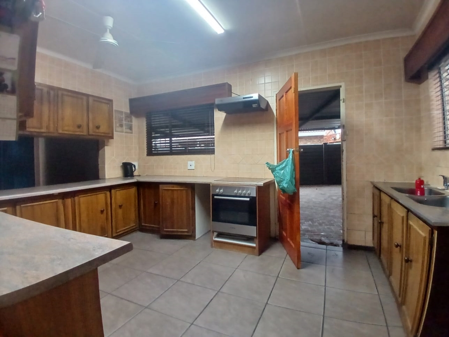 3 Bedroom Property for Sale in Lourenspark North West